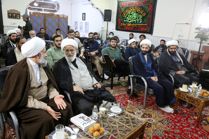 تصاویر/ مراسم رونمایی کتاب «اسلام اقامه»