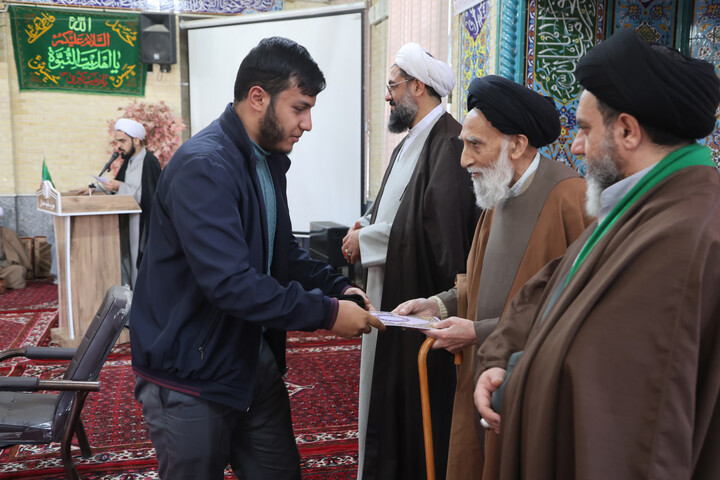 تصاویر / تقدیر از طلاب برتر مدرسه علمیه آیت الله آخوند(ره)