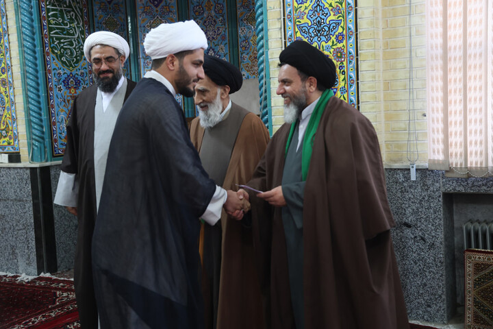 تصاویر / تقدیر از طلاب برتر مدرسه علمیه آیت الله آخوند(ره)