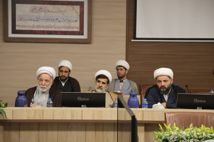 تصاویر / گردهمایی روحانیون شاغل در ادارات و نهادهای استان همدان