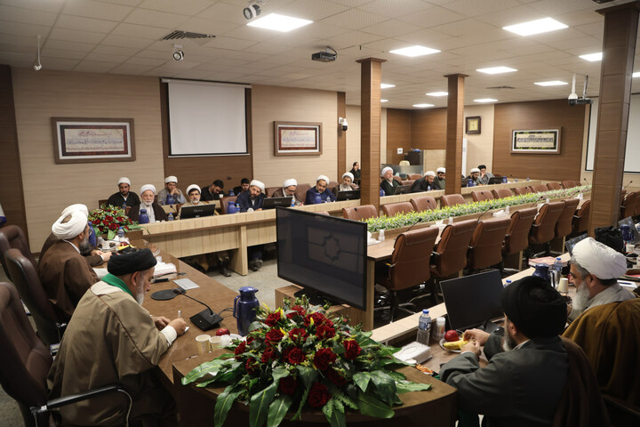 تصاویر / گردهمایی روحانیون شاغل در ادارات و نهادهای استان همدان