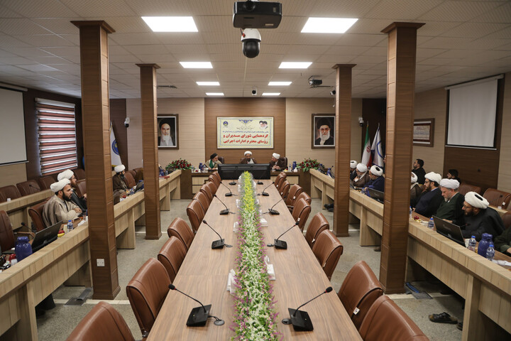 تصاویر / گردهمایی روحانیون شاغل در ادارات و نهادهای استان همدان