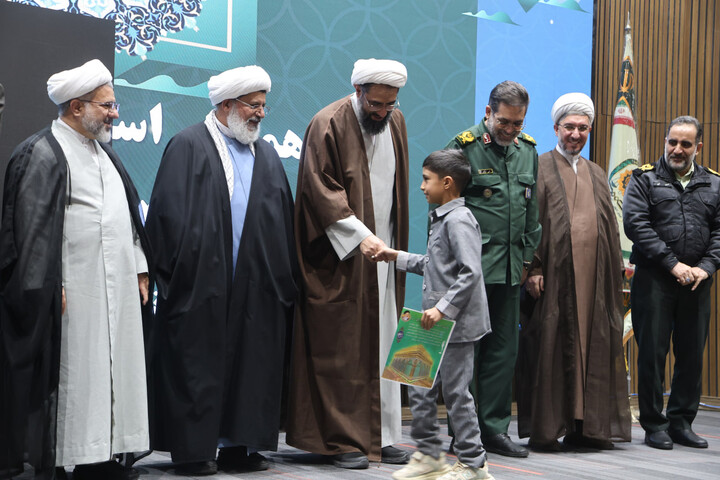 تصاویر / / برگزاری اولین همایش استانی نهج البلاغه ستاد فرماندهی انتظامی استان همدان