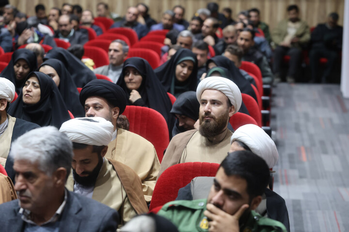 تصاویر / / برگزاری اولین همایش استانی نهج البلاغه ستاد فرماندهی انتظامی استان همدان