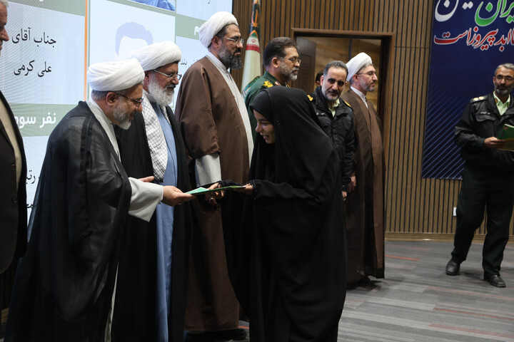 تصاویر / / برگزاری اولین همایش استانی نهج البلاغه ستاد فرماندهی انتظامی استان همدان