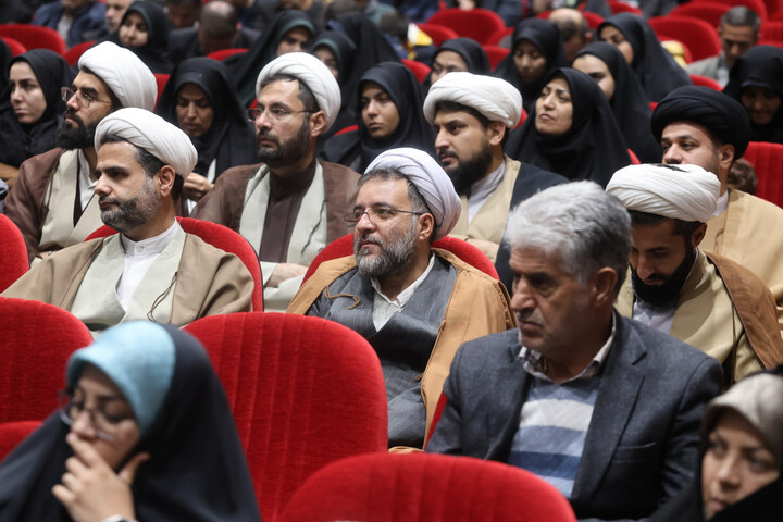 تصاویر / / برگزاری اولین همایش استانی نهج البلاغه ستاد فرماندهی انتظامی استان همدان