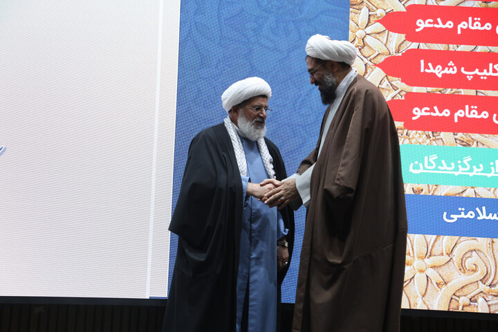 تصاویر / / برگزاری اولین همایش استانی نهج البلاغه ستاد فرماندهی انتظامی استان همدان