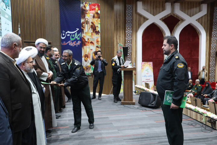 تصاویر / / برگزاری اولین همایش استانی نهج البلاغه ستاد فرماندهی انتظامی استان همدان