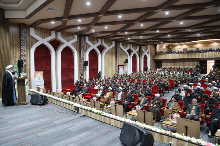 تصاویر / / برگزاری اولین همایش استانی نهج البلاغه ستاد فرماندهی انتظامی استان همدان