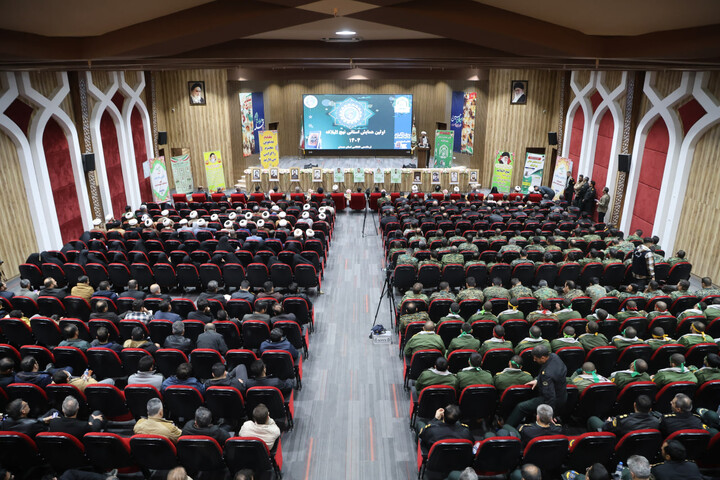 تصاویر / / برگزاری اولین همایش استانی نهج البلاغه ستاد فرماندهی انتظامی استان همدان