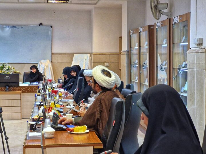 تصاویر/ نشست ستاد راهبری زن و خانواده