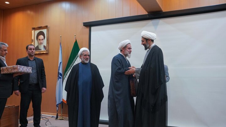 تصاویر/ آیین تکریم ومعارفه مسئول نهاد رهبری در دانشگاه‌های استان البرز