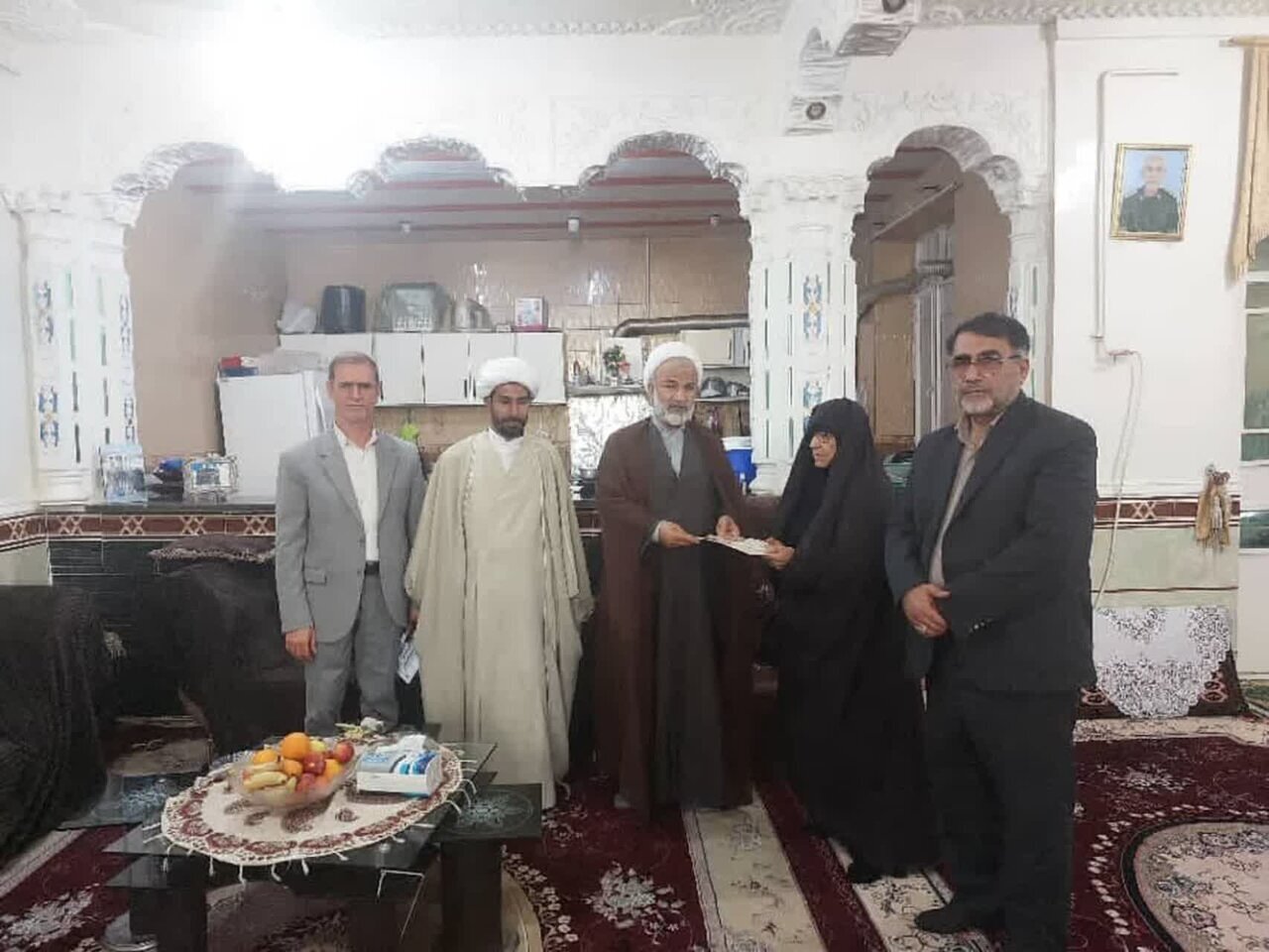 دیدار امام جمعه برازجان با همسر شهید محمد محمدی