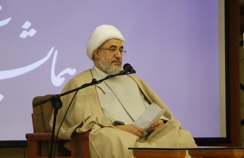 Ayatollah Araki calls rapprochement of Islamic schools a strategic duty to preserve Ummah