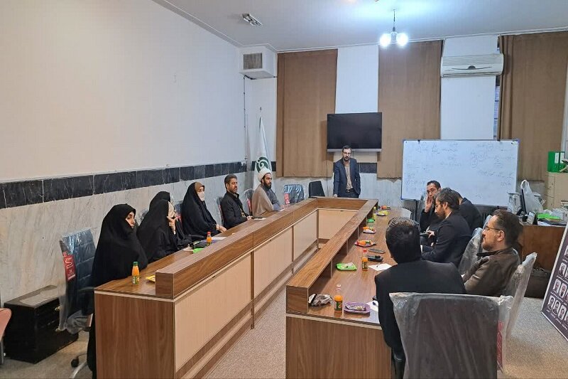 محفل هماندیشی «حکایت حکمت» در کرمانشاه برگزار شد+عکس