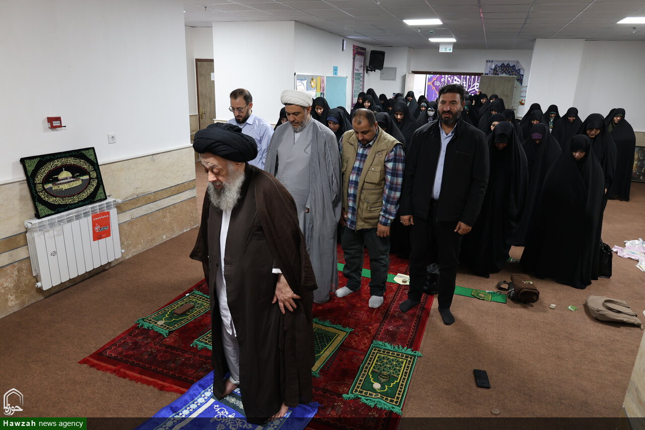 حضور آیت‌الله موسوی جزایری در مدرسه علمیه حضرت معصومه(س) اهواز