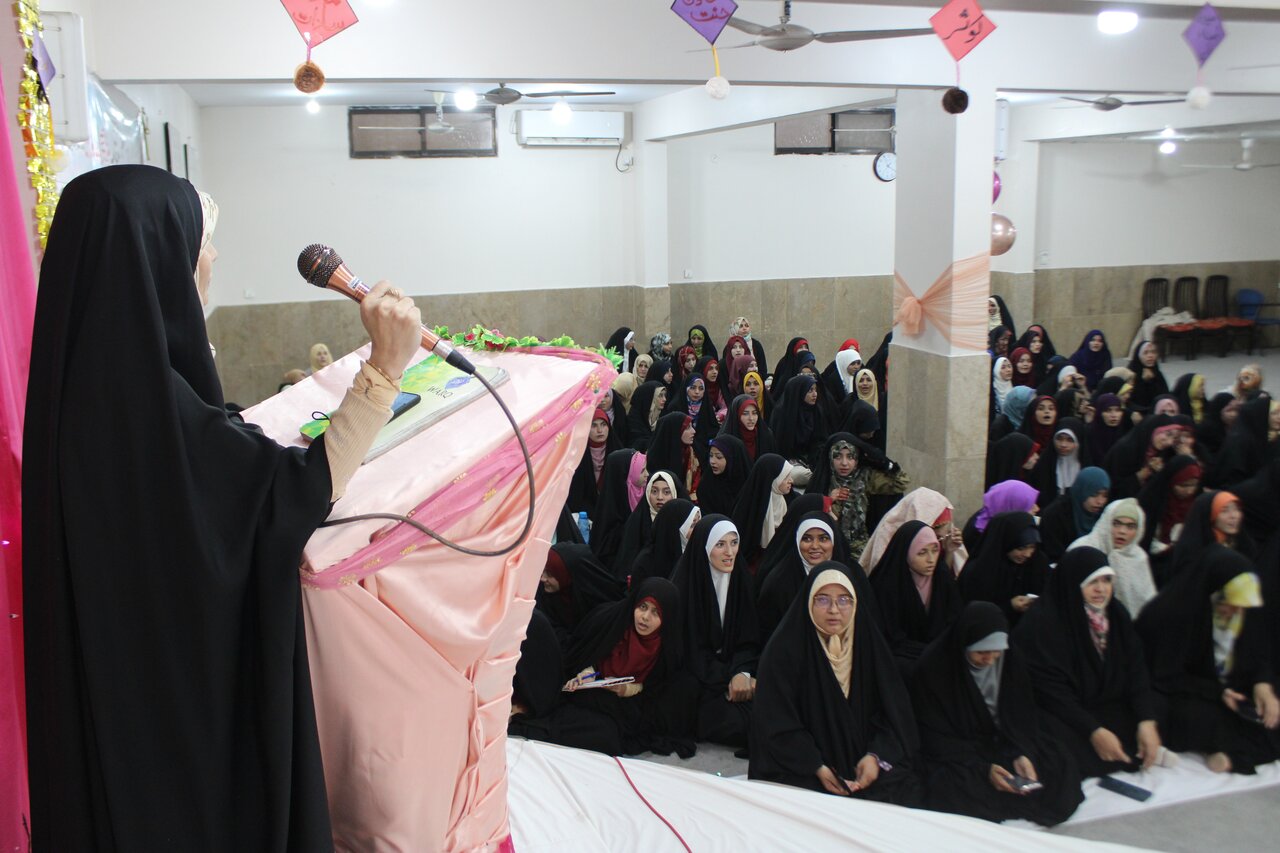 महिलाओं को पश्चिमी सभ्यता से प्रभावित हुए बिना महदवी सभ्यता की एम्बेसडर बनना चाहिए, डॉ. सय्यदा तस्नीम मूसवी