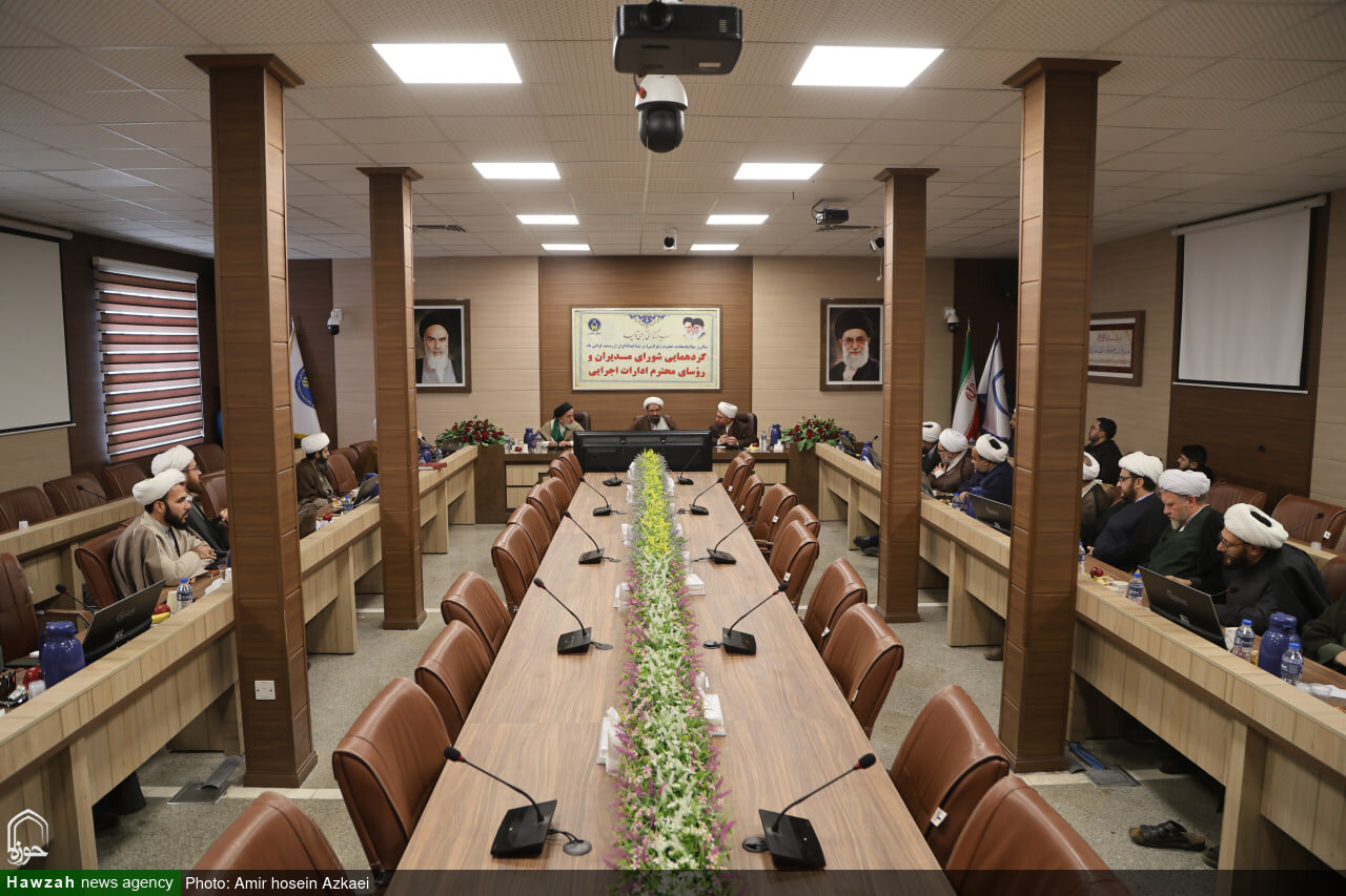 تصاویر / گردهمایی روحانیون شاغل در ادارات و نهادهای استان همدان