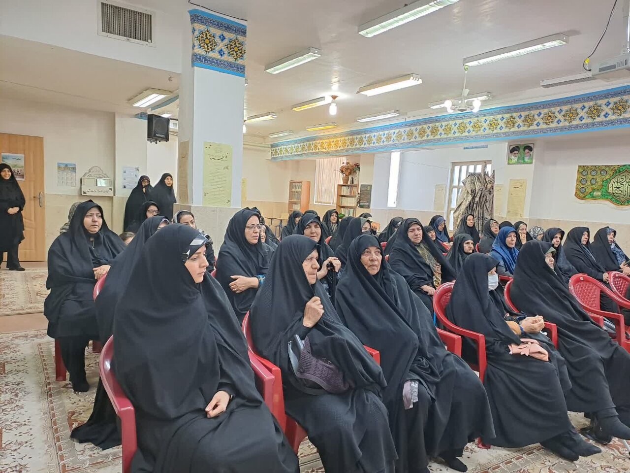 برگزاری مراسم تکریم  مادران و همسران شهدا در نائین