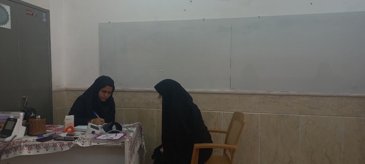 پایش سلامت طلاب در مدرسه علمیه فاطمه‌الزهرا(س) اردکان برگزار شد