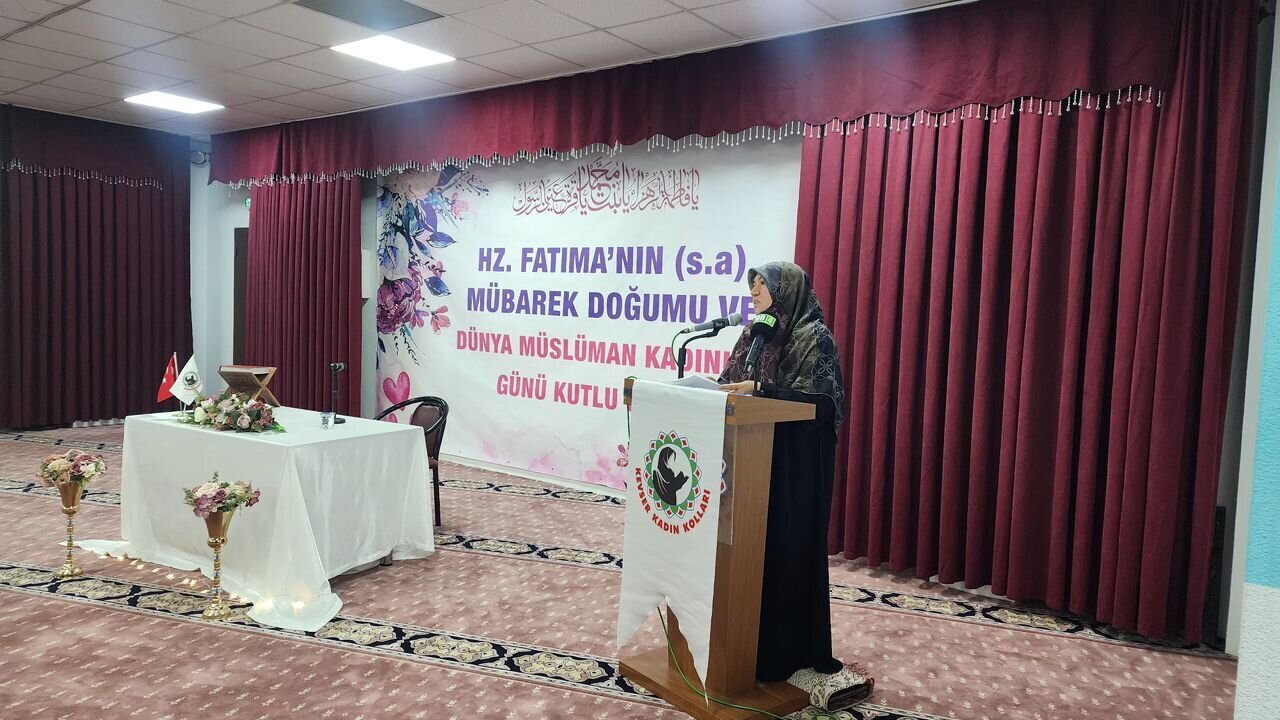 برگزاری برنامه «روز جهانی زنان مسلمان» از سوی بخش بانوان موسسه کوثر ترکیه