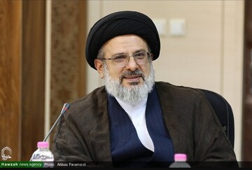 تغییر و تحول الگوهای تبلیغ در عرصه بین‌الملل/ تقدیر از نقش‌آفرینی طلاب و روحانیون در خدمت رسانی به مردم لبنان