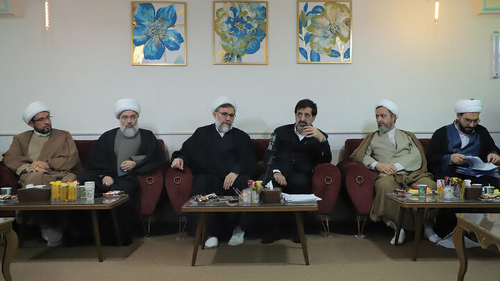 بازدید استاندار قم از کلینیک آمین