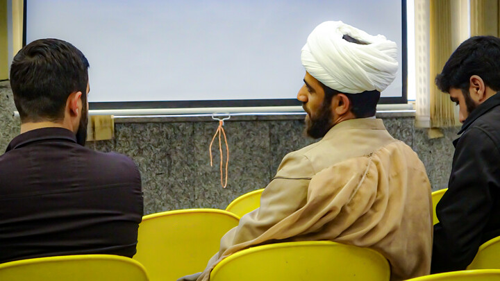 تصاویر/هم‌نشینی مبلغان طرح امین با مسئولان تبلیغی در همدان