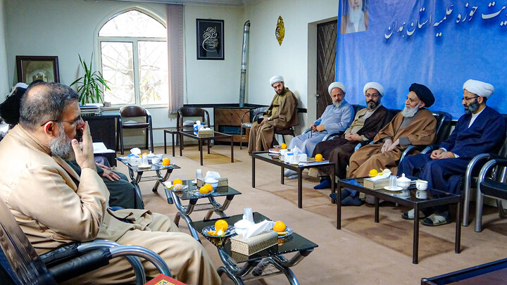 تصاویر/برگزاری جلسه شورای معاونین حوزه علمیه همدان با حضور آیت‌الله موسوی‌اصفهانی