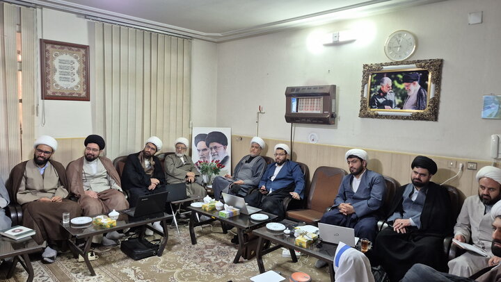 تصاویر/ نشست معاونان آموزش مدارس علمیه کاشان