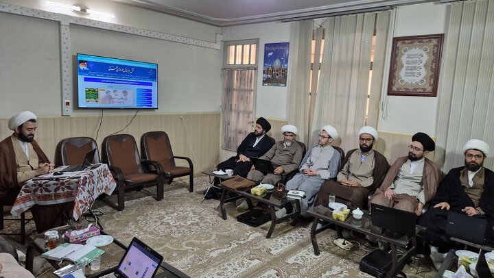 تصاویر/ نشست معاونان آموزش مدارس علمیه کاشان