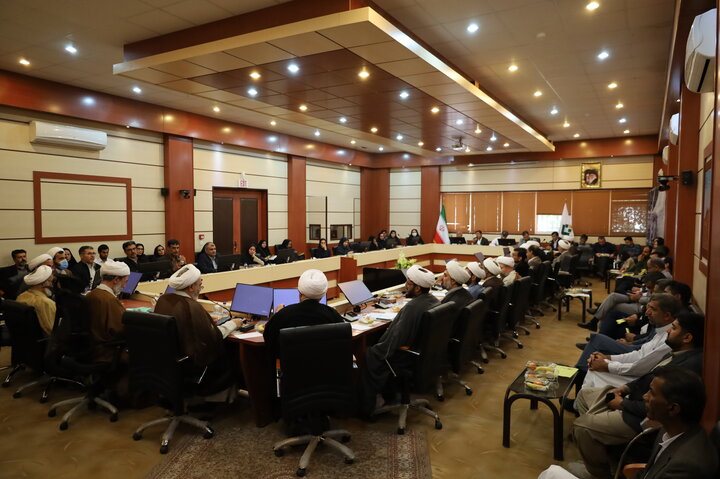 تصاویر/ وحدت حوزه و دانشگاه در ایرانشهر