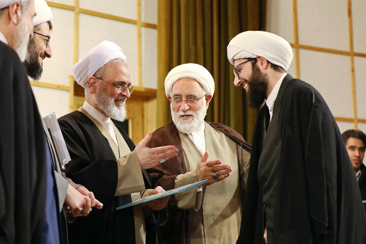 تصاویر/ اجلاسیه مدیران و معاونان پژوهش مدارس و مراکز حوزه علمیه قم