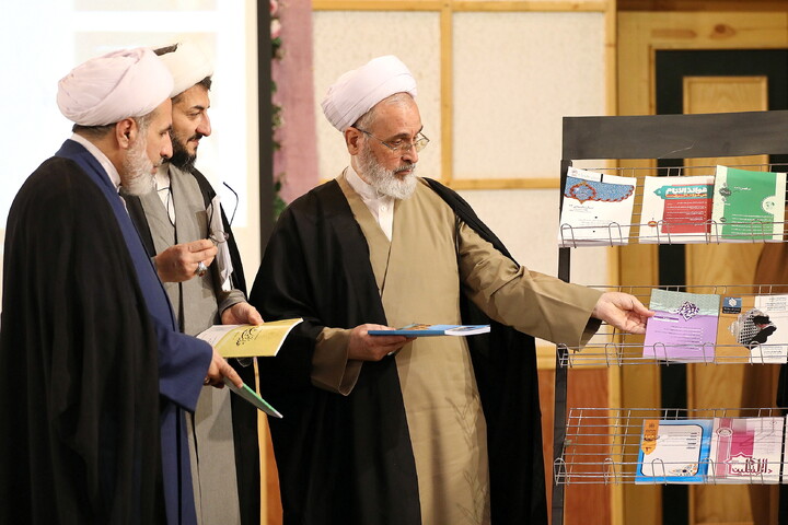 تصاویر/ اجلاسیه مدیران و معاونان پژوهش مدارس و مراکز حوزه علمیه قم