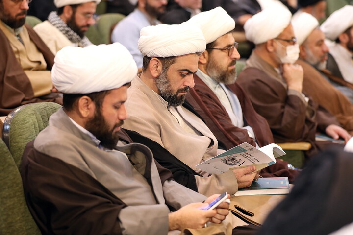 تصاویر/ اجلاسیه مدیران و معاونان پژوهش مدارس و مراکز حوزه علمیه قم