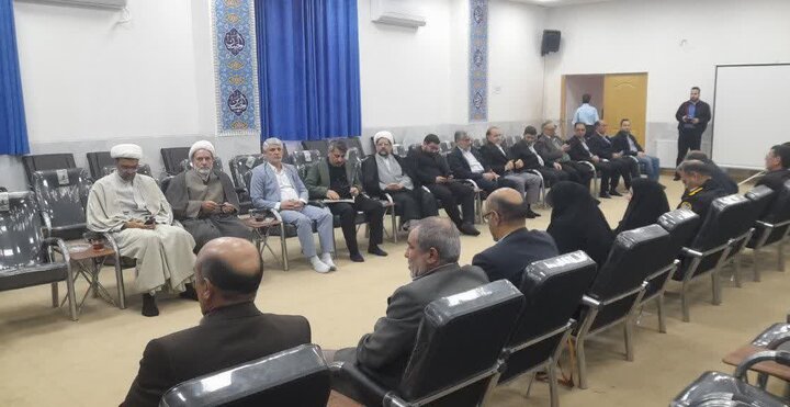 تصاویر/نشست هماهنگی و برنامه ریزی یوم الله ۹ دی در لرستان