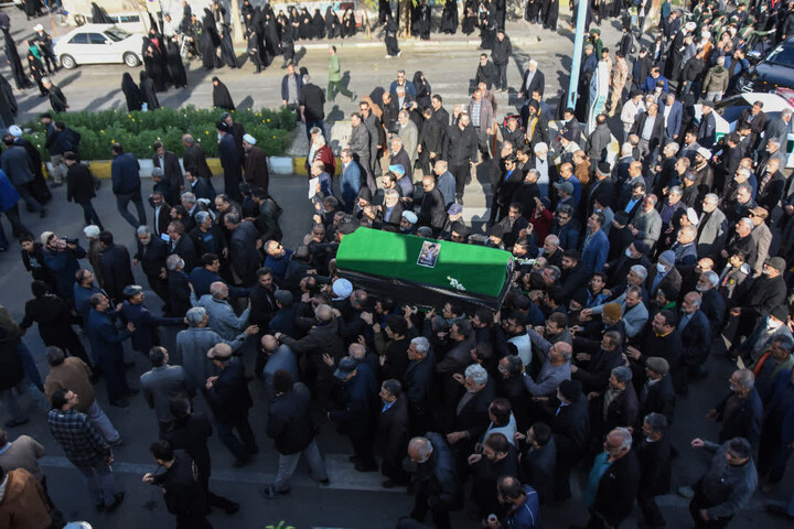 تصاویر/ مراسم تشییع پیکر آیت الله سید محمد شاهچراغی در سمنان