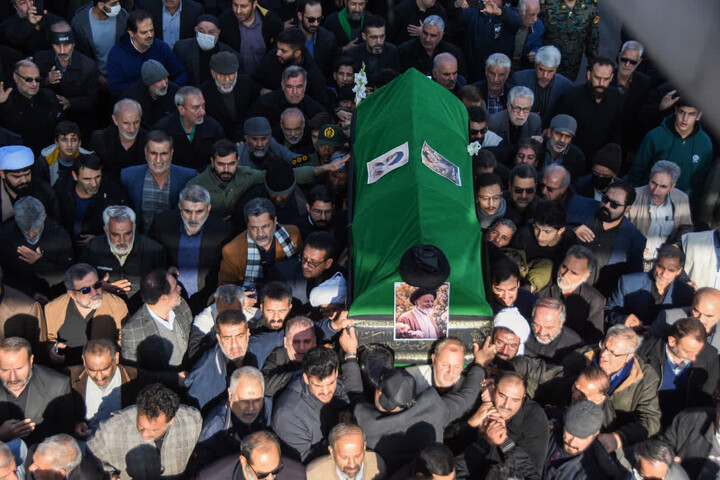 تصاویر/ مراسم تشییع پیکر آیت الله سید محمد شاهچراغی در سمنان