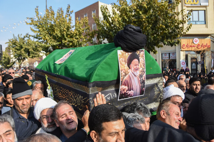 تصاویر/ مراسم تشییع پیکر آیت الله سید محمد شاهچراغی در سمنان