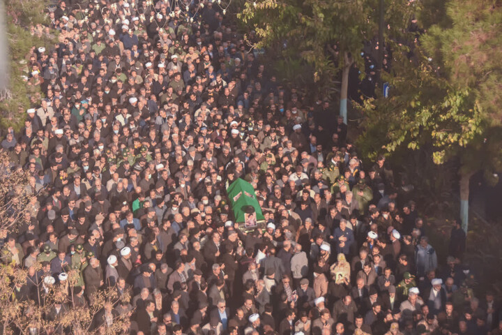 تصاویر/ مراسم تشییع پیکر آیت الله سید محمد شاهچراغی در سمنان