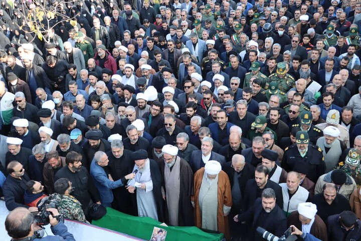 تصاویر/ مراسم تشییع پیکر آیت الله سید محمد شاهچراغی در سمنان