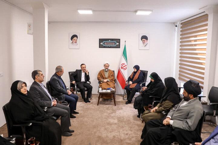 تصاویر / دیدار سخنگوی دولت با نماینده ولی فقیه در استان قزوین