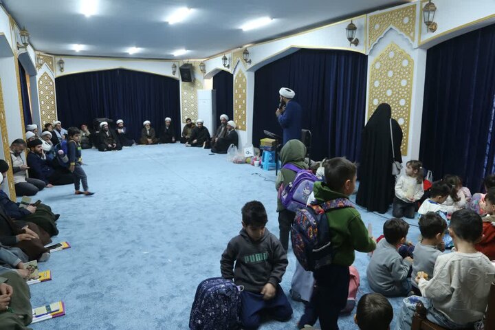 تصاویر /دوره آموزشی ویژه مبلغان بومی و ائمه جماعات بقاع متبرکه و اماکن مذهبی استان قزوین برگزار شد