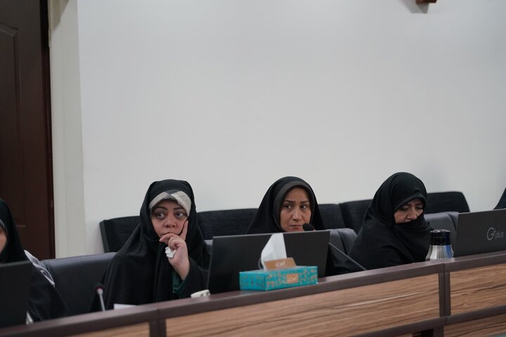 تصاویر/ نشست بزرگداشت روز زن و مقام مادر