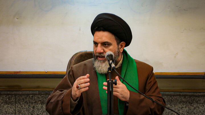 تصاویر/نشست تخصصی سواد رسانه‌ای و فضای مجازی ویژه اساتید مدارس علمیه همدان