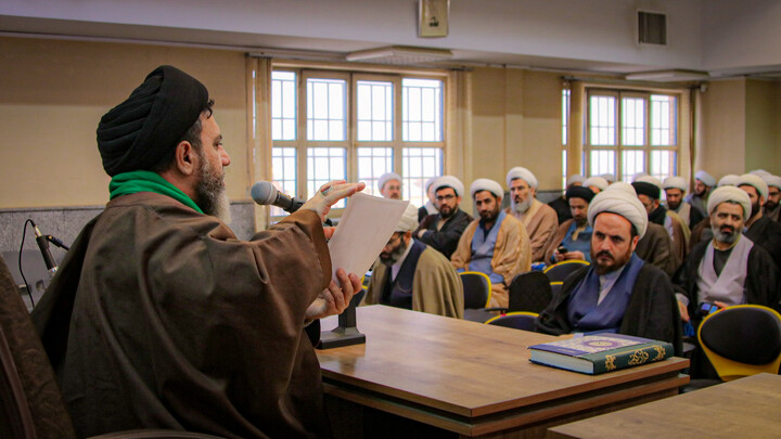 تصاویر/نشست تخصصی سواد رسانه‌ای و فضای مجازی ویژه اساتید مدارس علمیه همدان