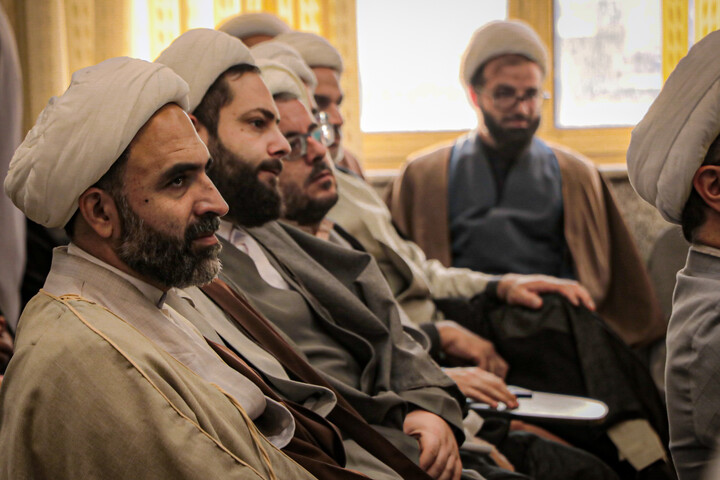 تصاویر/نشست تخصصی سواد رسانه‌ای و فضای مجازی ویژه اساتید مدارس علمیه همدان