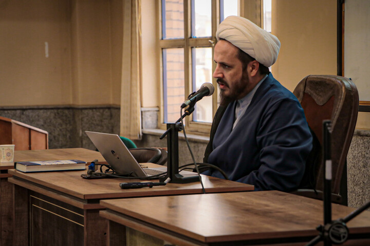 تصاویر/نشست تخصصی سواد رسانه‌ای و فضای مجازی ویژه اساتید مدارس علمیه همدان