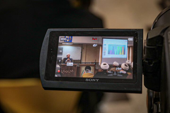 تصاویر/نشست تخصصی سواد رسانه‌ای و فضای مجازی ویژه اساتید مدارس علمیه همدان