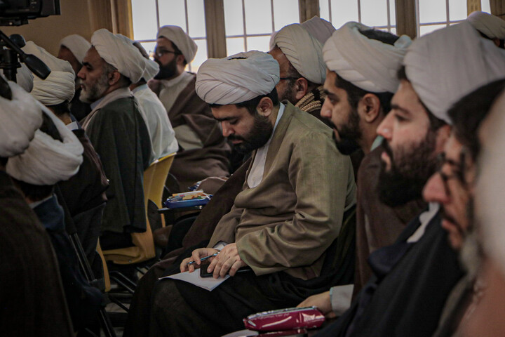 تصاویر/نشست تخصصی سواد رسانه‌ای و فضای مجازی ویژه اساتید مدارس علمیه همدان